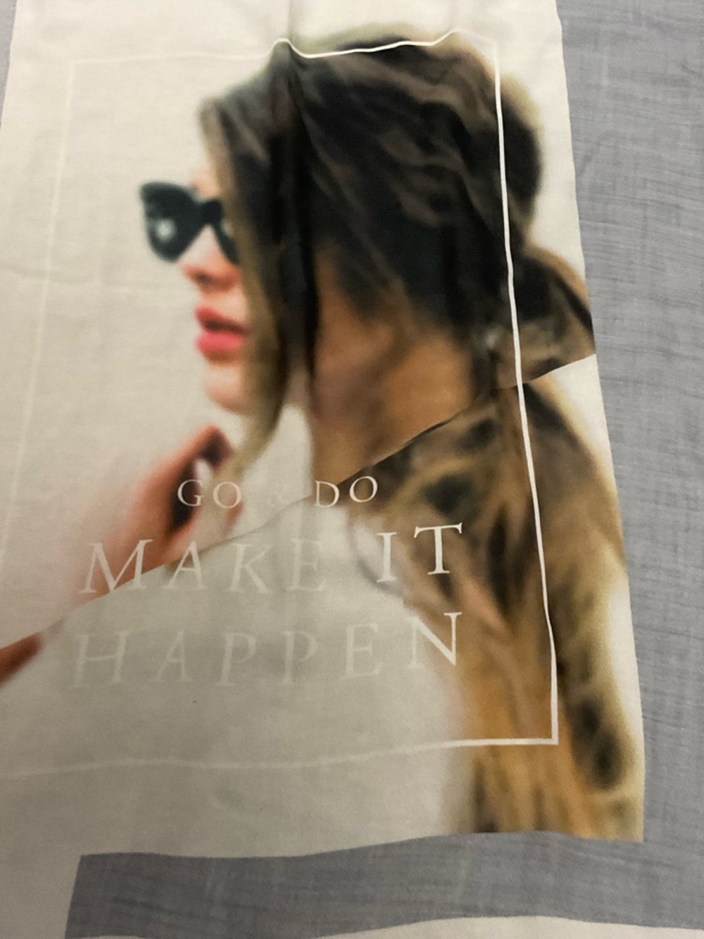 8-2026-Abercrombie & Fitch GO DONIT MAKE IT HAPPEN NWT Tee in Gray and White